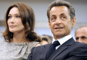 58-річна соратниця Саркозі заявила, що він її домагався