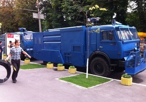 Міліція пояснила появу водометів на вулицях Києва
