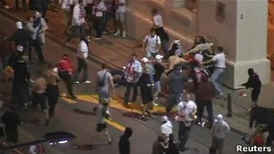 Суд виніс вирок футбольним фанам за сутички у Варшаві