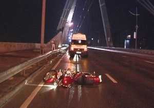 Сьогодні вночі в Києві розбився мотоцикліст та його пасажир