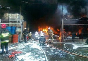 У Макіївці горіла лакофарбова фабрика: дим було видно за 30 км від місця інциденту
