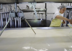 Україна дозволила ввезення м’ясо-молочної продукції ще вісьмом підприємствам Білорусі