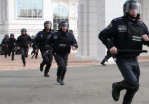 Горячие головы. Милиция предотвратила массовую драку украинских и российских болельщиков в Киеве