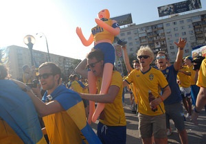 Шведського фаната пограбували під час ходи до Олімпійського