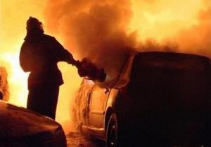 В Ужгороді невідомі спалили автомобіль депутата міськради