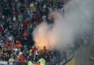 Польська поліція розшукує росіян, які брали участь в бійці на стадіоні