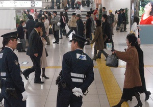 У Японії почалася масштабна облава на останнього підозрюваного у справі Аум Синрикьо