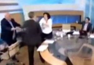 У Греції ультраправий політик побив жінку під час теледебатів
