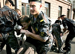 Білоруські міліціонери розігнали акцію протесту Союзу поляків