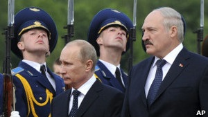 ВВС Україна: Путін у Мінську. Медовий місяць з Лукашенком