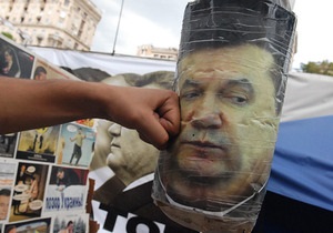 Фотогалерея: 300 днів за ґратами. Мітинг прихильників Тимошенко на Хрещатику