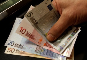 Курс євро в Україні впав до рівня 10-ти гривень