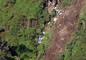 На місці катастрофи Sukhoi SuperJet-100 в Індонезії знайдено другу чорну скриньку