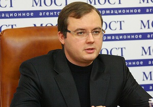 Депутат від КПУ заявляє, що в Дніпропетровській області спалили його машину