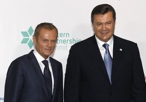 Туск назвав візит Януковича до Польщі на Євро-2012  природним, але некомфортним 