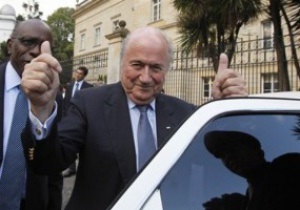Блаттер о бойкоте Евро-2012: Давайте не смешивать политику и футбол