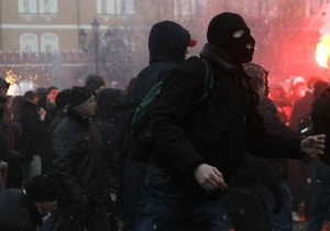 DW: Праворадикали й футбол. В Україні шукають панацею