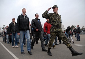 Українську армію обіцяють зробити контрактною у 2014 році