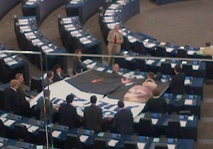 У залі Європарламенту розмістили плакат Юлії - волю
