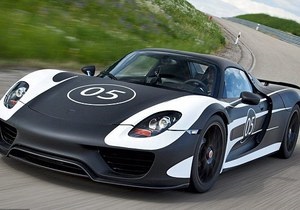 Porsche представив новий суперкар із витратою палива три літри на 100 кілометрів