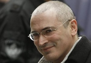 Cпівкамерник полагодив Ходорковському телевізор