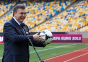 Янукович їде на матч-відкриття Євро-2012
