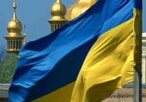 У Києві двоє п яних студентів вночі зняли прапор з будівлі Вищого спецсуду
