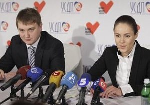 Суслов стверджує, що Кличко пропонував Королевській об’єднатися
