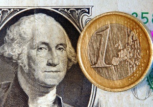 Долар зріс на міжбанку, євро - торгується на низьких рівнях