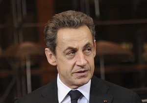 Саркозі прийняв відставку французького уряду