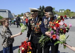 В урочистостях з нагоди святкування Дня перемоги взяли участь близько 2,4 млн осіб