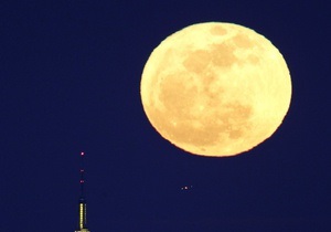 Повний місяць у ніч на 6 травня буде на третину яскравіший, ніж зазвичай - НАСА