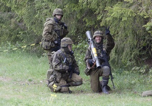 Естонія проведе масштабні військові навчання поблизу кордону з Росією