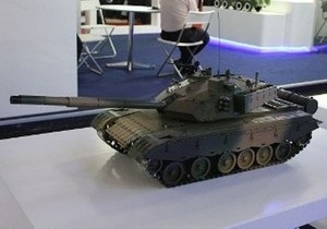 У Китаї продемонстрували модель нового основного бойового танка