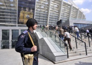 Фотогалерея: Вибуховий день. На НСК Олімпійський відбили атаку терористів