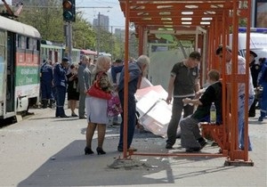 Вибухи в Дніпропетровську: У київському метро міліція обшукує людей з сумками і рюкзаками