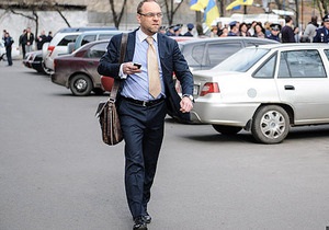 Власенка не пустили до Тимошенко через санітарний день у колонії