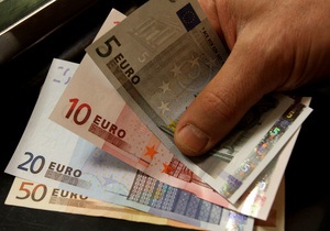 Євро на міжбанку незначно знижується