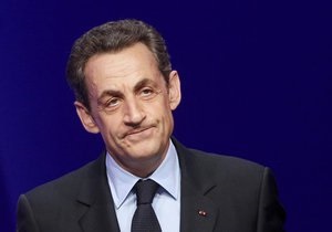 Вибори президента Франції: Олланд набирає 28,61%, у Саркозі - 27,08%