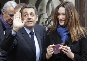 Саркозі проголосував передостаннім з кандидатів на виборах президента Франції