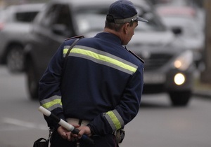 В Одесі водій намагався відбитися від співробітників ДАІ двома ножами