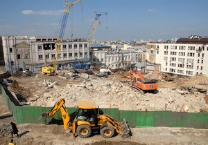 Корреспондент представив десять київських будівель, які перебувають на межі руйнування