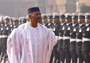 Повалений президент Малі вирушив у добровільне заслання в Сенегал