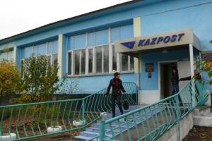 У Казахстані грабіжники замість грошей вкрали мішки з листами