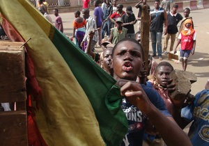 Ситуація в Малі: Африканський союз і Франція назвали проголошення незалежності туарегів  нікчемним 
