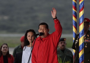 Уго Чавеса звинувачують у порушенні конституції