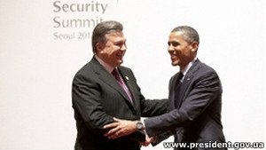 Обама за чотири хвилини встиг нагадати Януковичу про Тимошенко