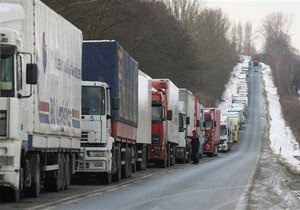 Далекобійники заблокували рух на польсько-білоруському кордоні