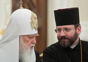 Янукович пообіцяв створити рівні умови для віруючих усіх конфесій