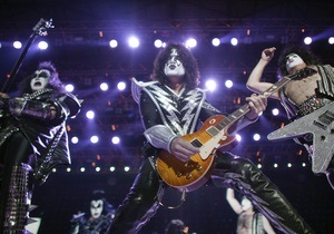 Kiss і Motley Crue вирушать у спільний тур США